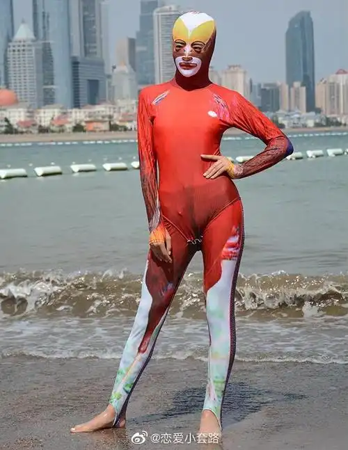 哥你再不清醒一点▽还有男生给对象挑的泳衣哪个女生能喜欢这种东西啊