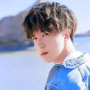 薛之谦的小仙女头像