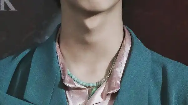 害,也没什么,就…诚邀i锁骨i喉结们进来一起老色批一下