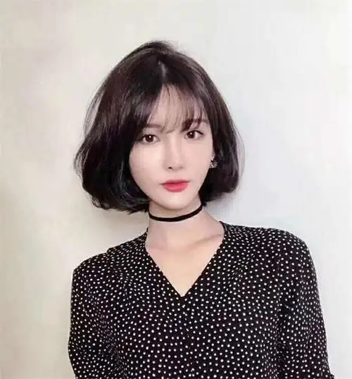 知性优雅的直发发型,让你瞬间温柔起来的直发发型