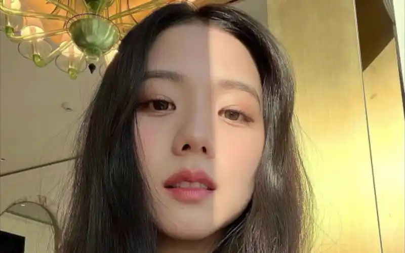 jisoo金智秀2022416ins新动态