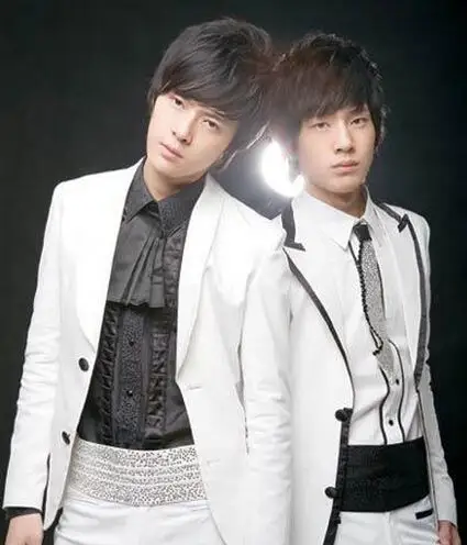 图付辛博井柏然为何老死不相往来揭bobo组合解散真相