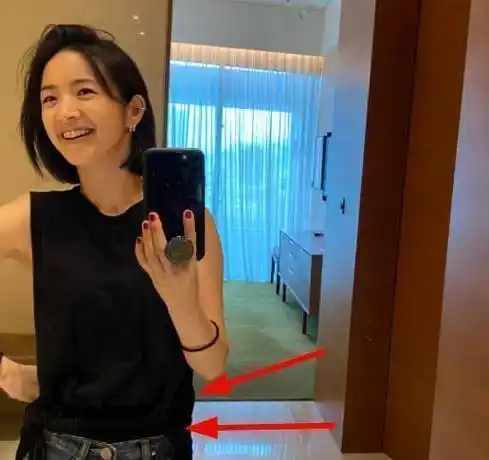 原创林依晨剪短发素颜自拍小腹平平没孕味发际线上移暴露年龄