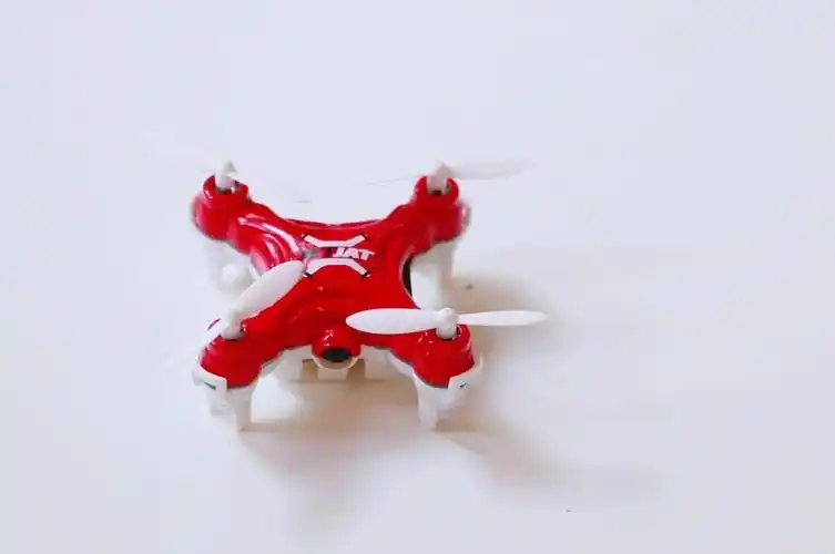 [视频]"世界最小"拍摄无人机! jetjat nano-c 上手试飞