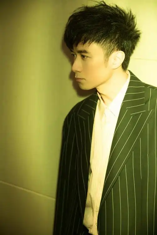 古巨基生日罕见秀恩爱 甜蜜放闪:最有体温的礼物