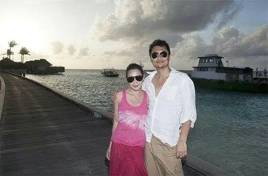 刘若英与丈夫钟小江