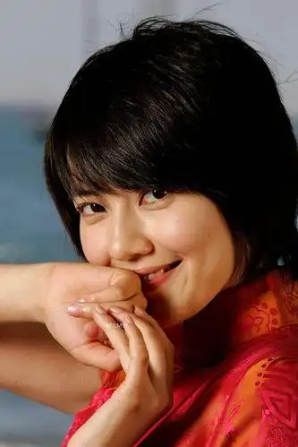 女神高圆圆少女时代旧照曝光 男仔头也掩不住颜值闪光