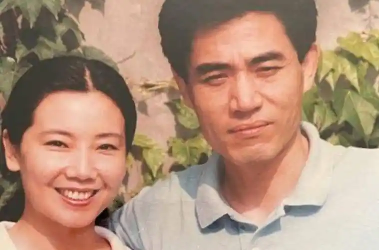 10位爱情干净的"老戏骨",最长65年,最短30年,这才叫榜样_陈道明_妻子