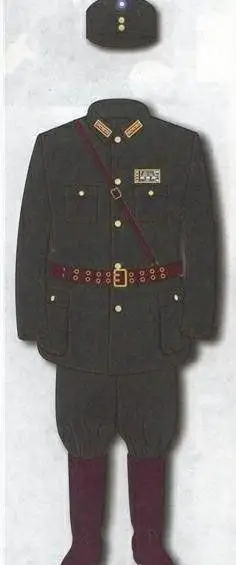 这三种军服的穿着者有地位区别吗?