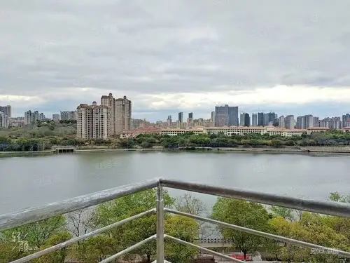 区房 大润发商圈,蔚蓝半岛二手房,153万,4室2厅,2卫,155平米-赣州安居