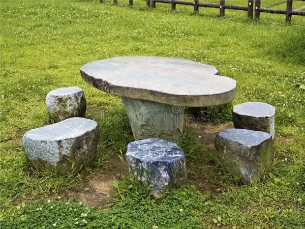 石桌椅