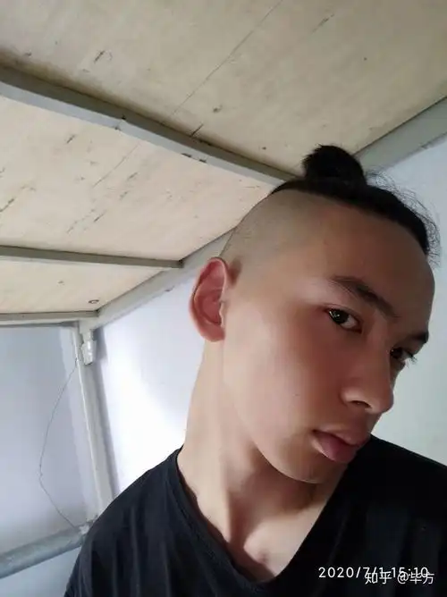 男生长发扎辫子好吗怎么扎好看呢