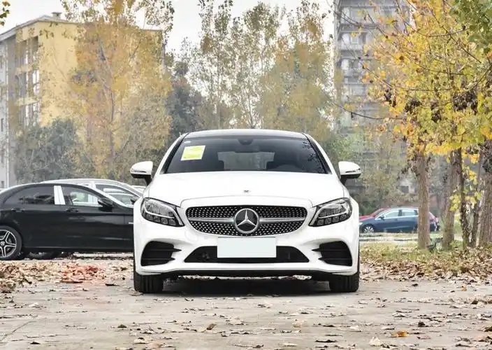 汽车网上报价和实体店相差多少钱2019奔驰c200l报价及图片