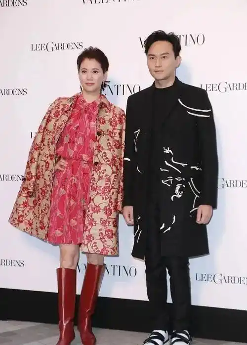 袁咏仪穿得很好!