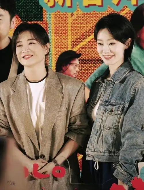 贾玲和张小斐的友谊, 坚定地做彼此的那束光,陪你度过漫长岁月