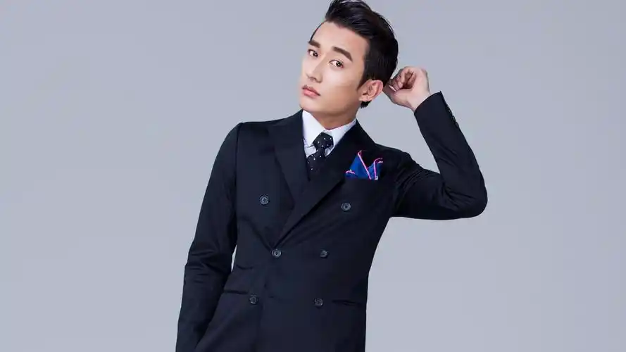 帅气型男刘学义高清桌面壁纸