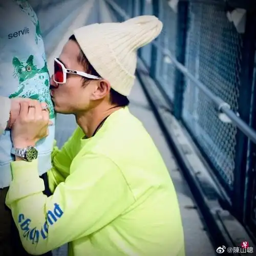 称孕妻好服侍 陈山聪梦想将来与儿跑马拉松