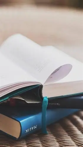 文艺风书本静物特写