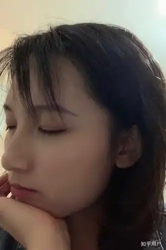 决定脸好看不好看的是眼睛还是鼻子?