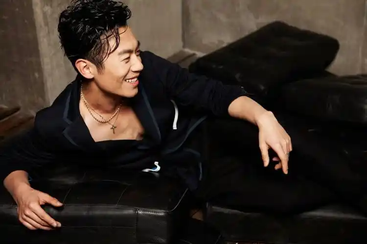 雅痞者,意思很简单,就是有强烈文化气息的"痞子".