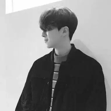 适合单身男生的帅气头像图片超有魅力的高冷男生黑白图片大全