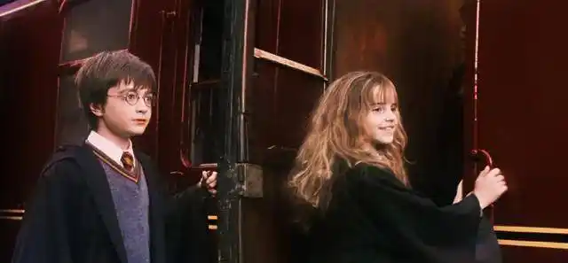 赫敏为什么没有嫁给哈利?从细节处重新解析《哈利波特》_罗恩