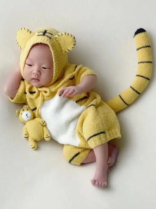 虎宝宝看过来在家轻松拍满月照