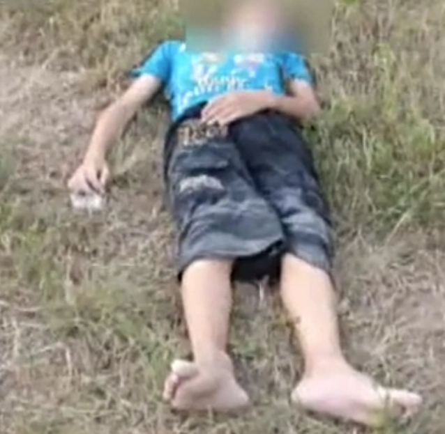 男孩溺亡,女同学突然喝药自杀,揭开男孩死亡真相