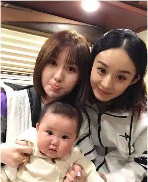 赵丽颖独自带娃出门,网友纷纷表示:是我想要的生活_孩子_明星_冯绍峰