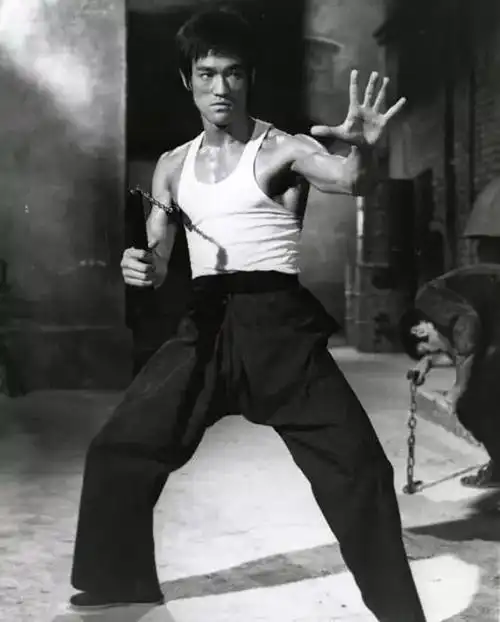 蹦迪的时髦野史