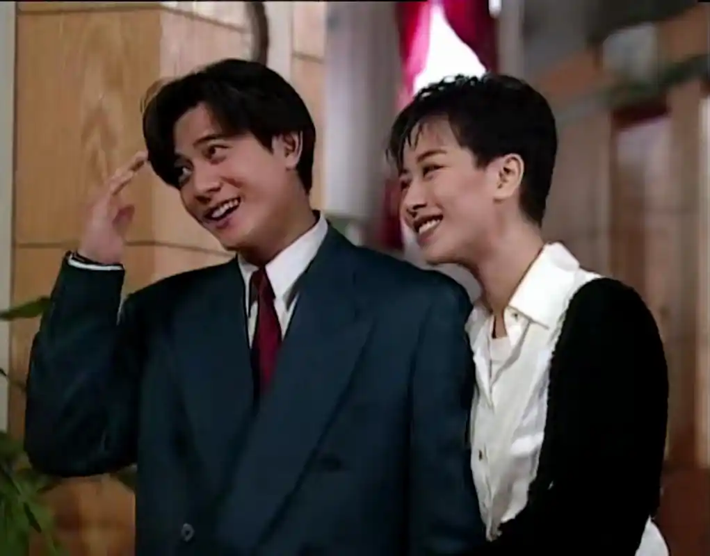 定格在《烈火狂奔》帅得掉渣的郭富城,也挡不住黎姿袁洁莹的美