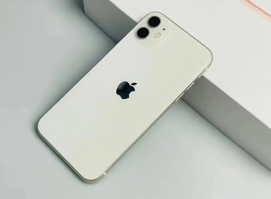 苹果11白128国行.-iphone 11 白色 国行机型 - 抖音