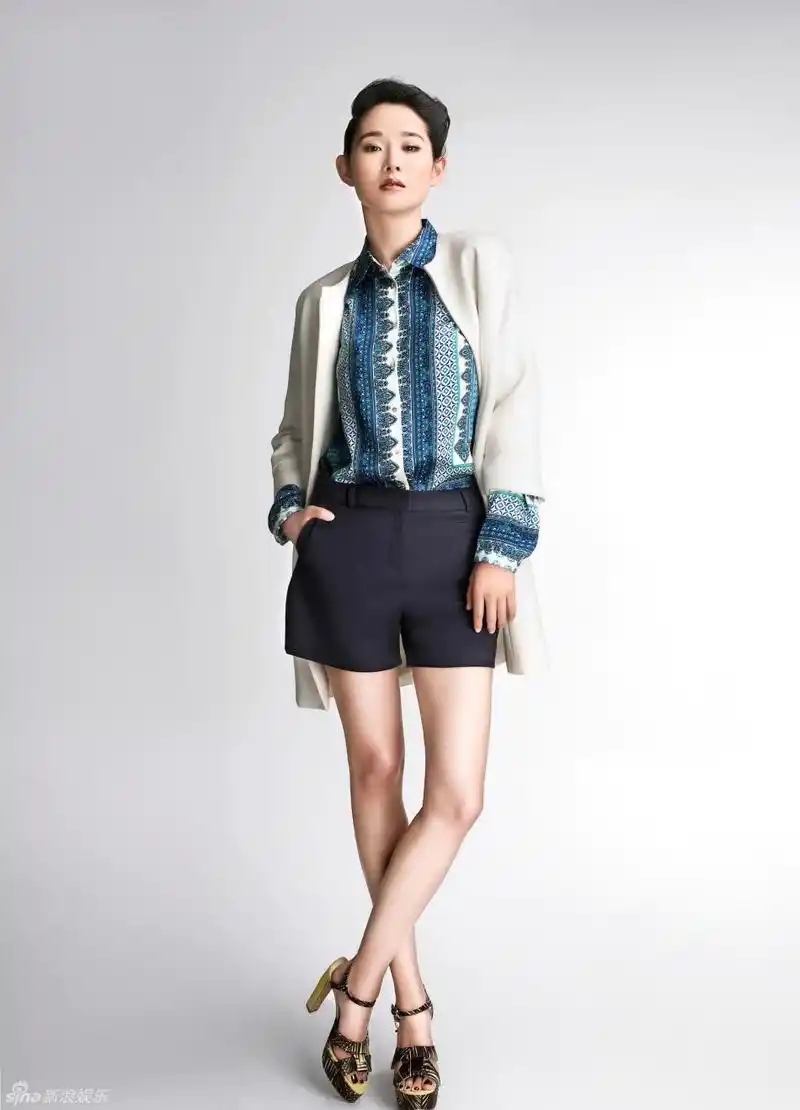 组图: 刘滢展现中性一面 小清新硬朗风情_高清图集_新浪网