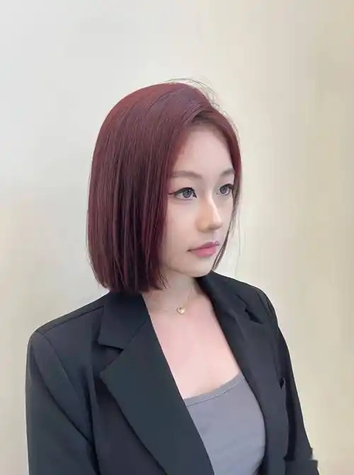 2 0 2 3 "新款波波头" 减龄免打理,好看到爆!_发型_女生_短发