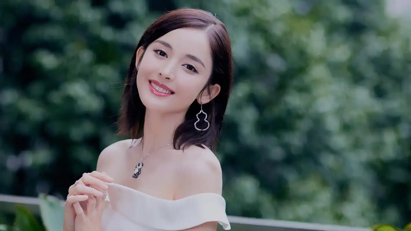 古力娜扎明星风尚壁纸5