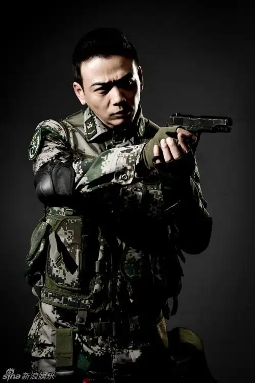 新浪娱乐讯杨烁领衔主演的讲述军旅中的"人犬情"的当代军旅题材电视剧