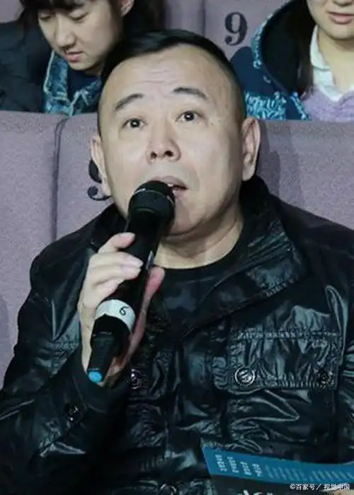 潘长江65岁陷晚节风波名和利救不了崩塌形象艺术家光环不再