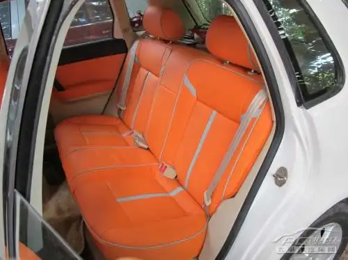 大众polo改装午阳真皮座椅 焕发青春