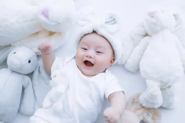 百日照大眼萌娃上线啦