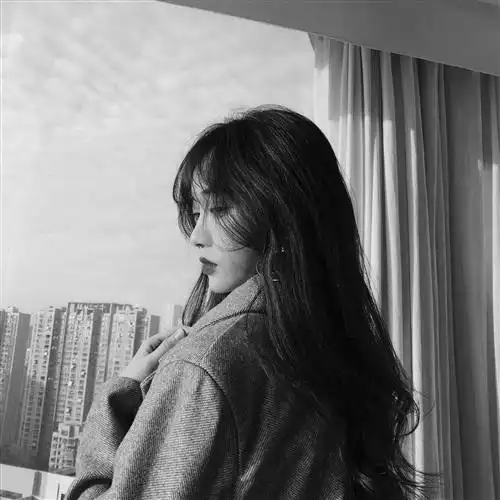 黑白女生头像图片高冷霸气