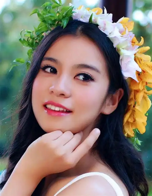 极品美女透视蕾丝女仆人体艺术写真 _ 图片网