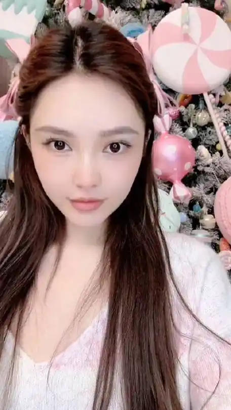 周扬青家的圣诞树