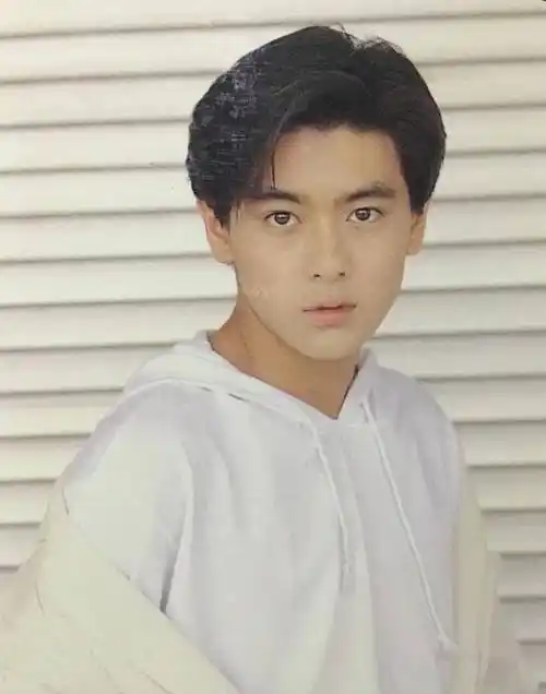 张卫健:我18岁长这样,靳东:我18岁这样,他:话不多说,看图!