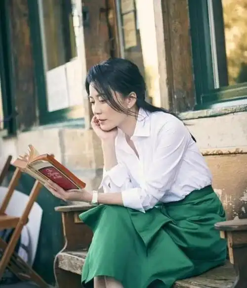 公认气质优雅的女人都有这6个特征不妨对照看中了几个