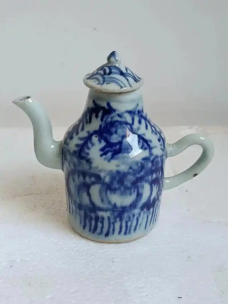 青花瓷 #老物件 #明清瓷器 今天刚收到的老物件青花老酒壶 - 抖音