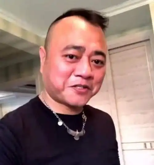 赵本山的保镖因演马大帅走红现任本山传媒副总裁