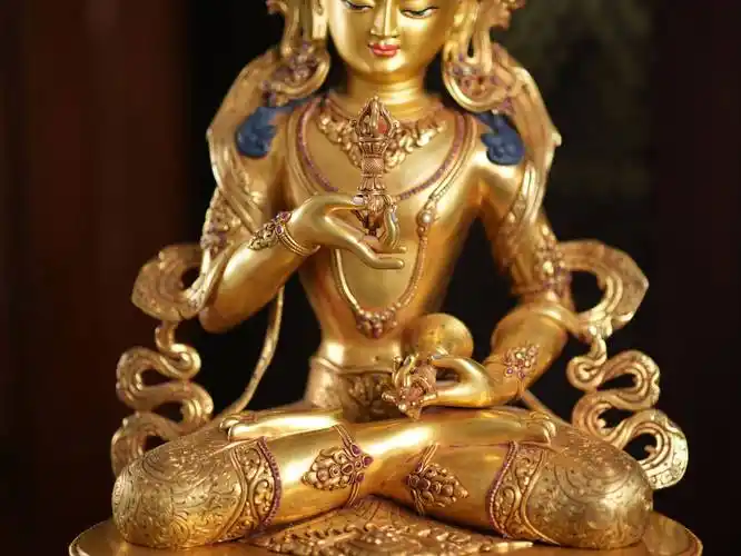 从释迦族造像金刚萨埵看尼泊尔工艺的特点_菩萨_塑模_佛像