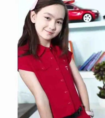 混血童星香奈儿图片展示最迷人的笑脸