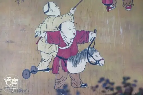 节丰富有趣的娱乐节目几十个古代小童嘻戏的画面赏灯笼,猜字谜,骑竹马
