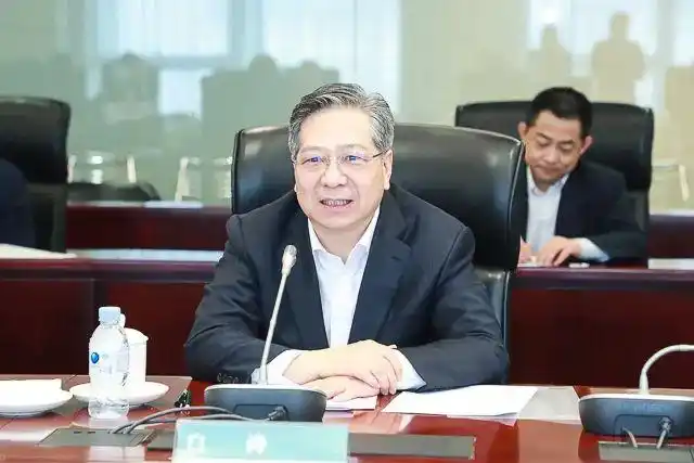 签约仪式国投党组成员,副总经理李程·丹增尼玛中国农业银行党委委员